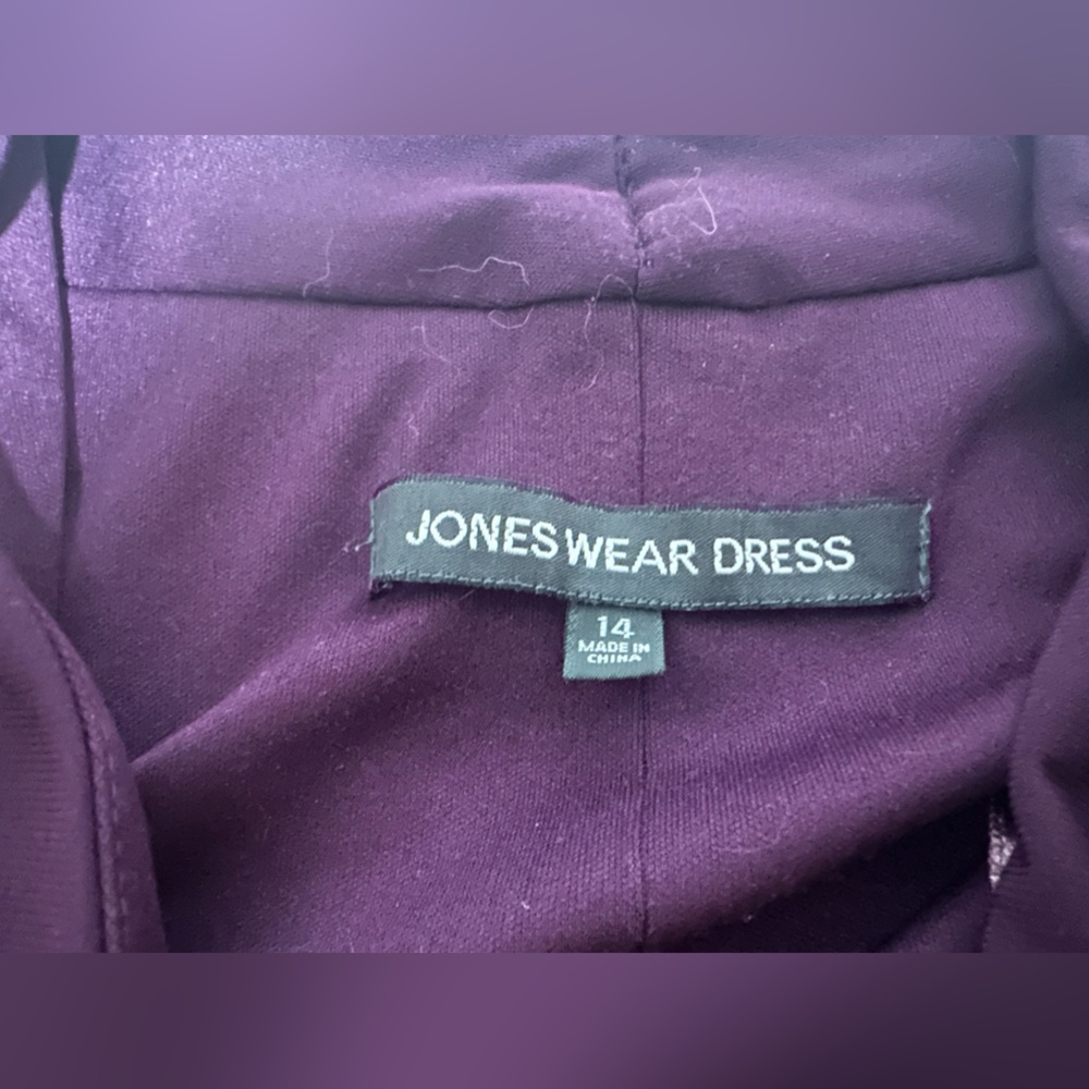 size 14 soft and flowly purple cocktail dress